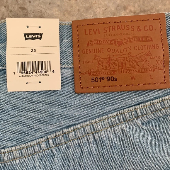 Levi’s 501 90’s embroidered short raw hem size 23 - Picture 5 of 11